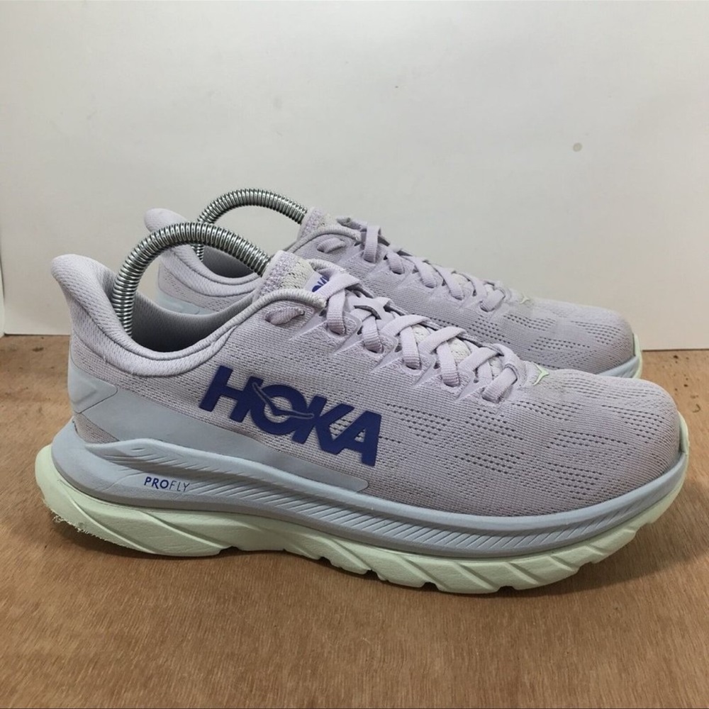 Women’s Hoka One Shoes size 8